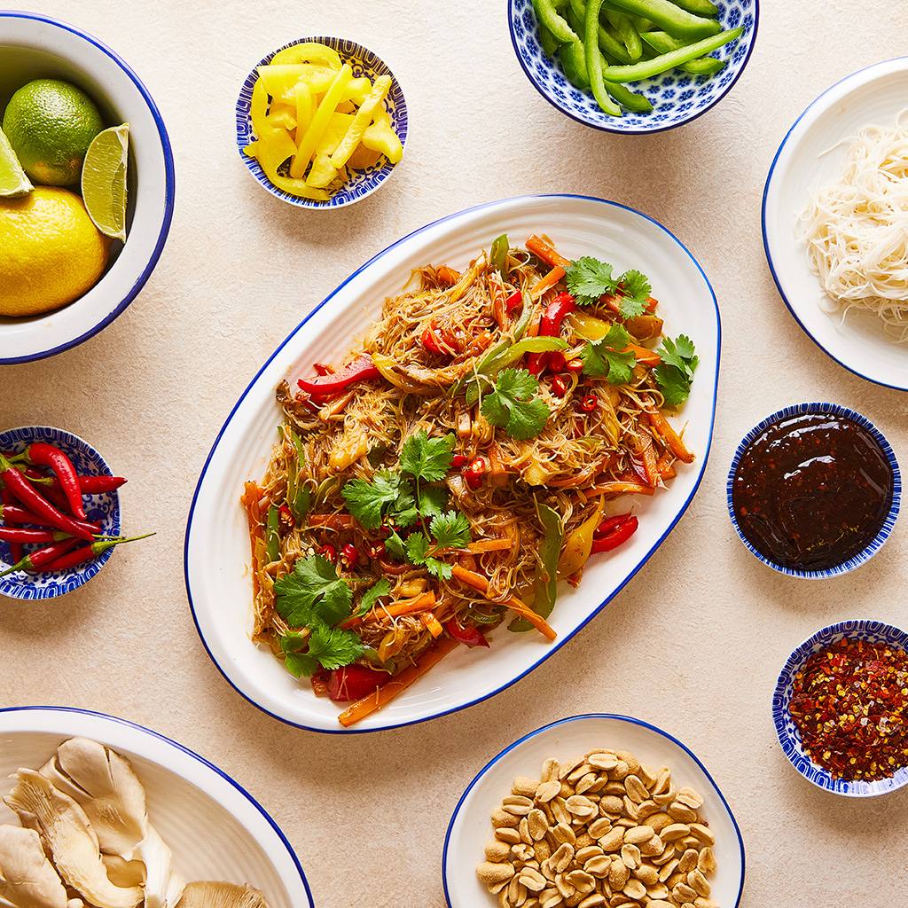 Japchae – smażony makaron z warzywami